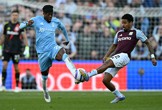 戏剧性的比 戏剧性的比